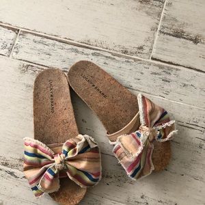 LUCKY BRAND “FLOELLA “ BOW SLIDE